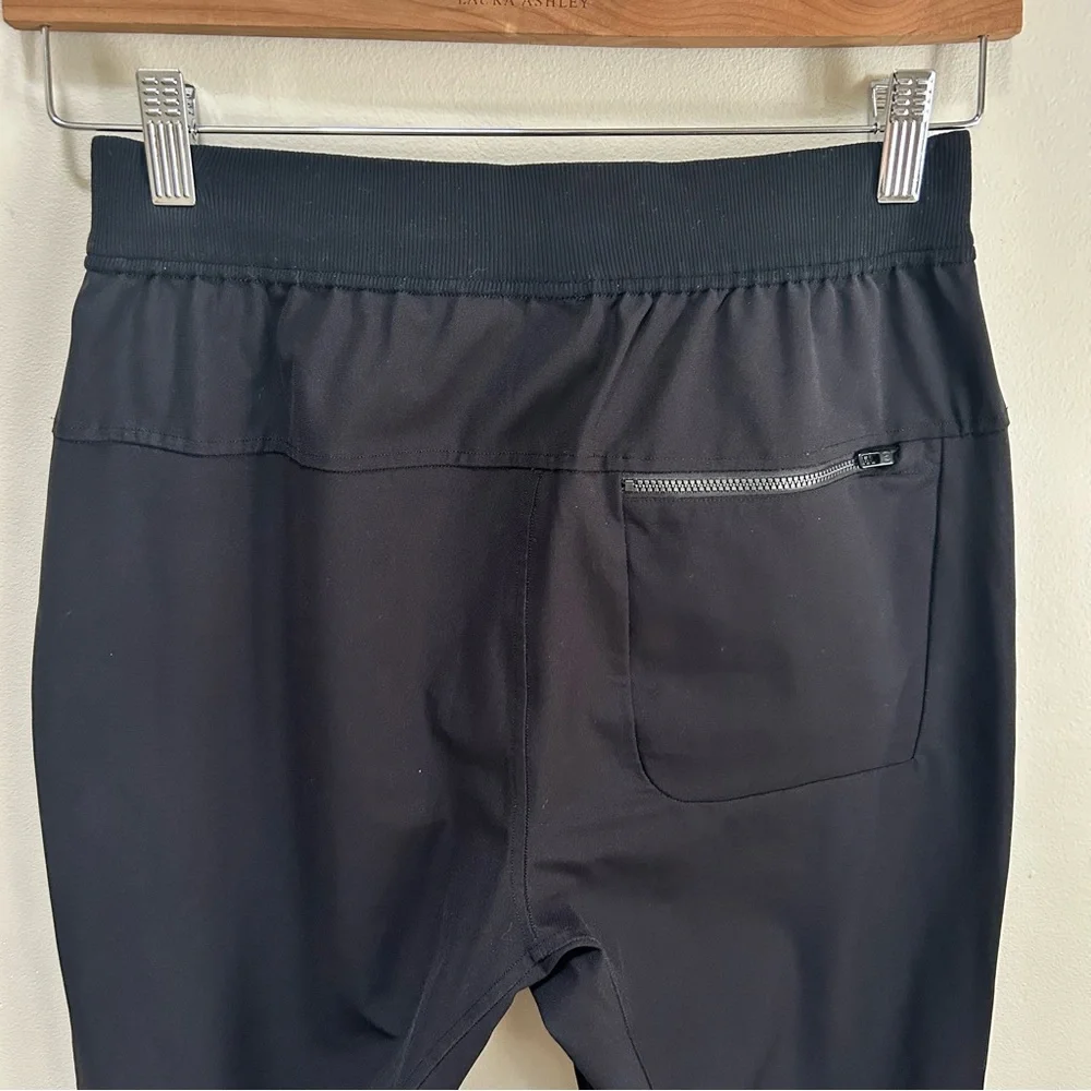 Lululemon ~ Men’s ABC Warpstreme Joggers in size Small